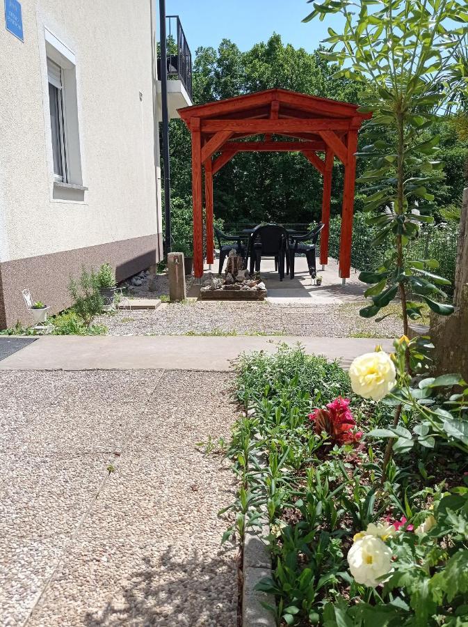 Apartment Zlatko Матулі Екстер'єр фото